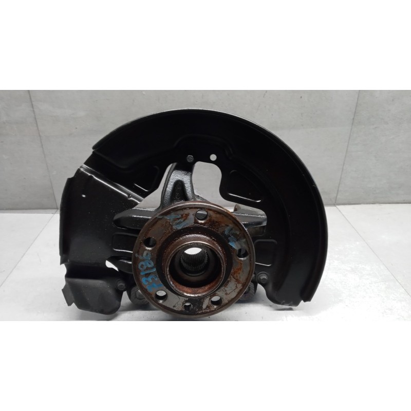 VOLVO MONTANTE COMPLETO DESTRO VOLVO V60 2013>2018 usato