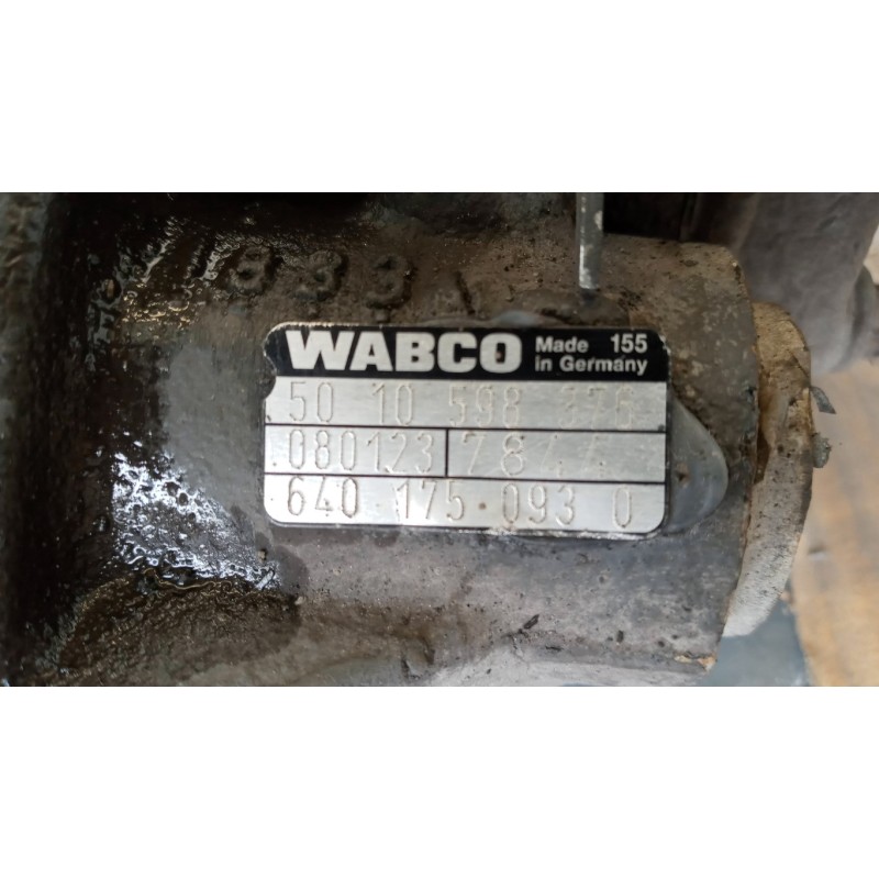 RENAULT truck LEFT FRONT CALIPER BRAKE RENAULT truck Midlum used