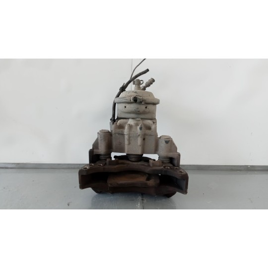 PINZA ANTERIORE SINISTRA RENAULT truck Midlum usato