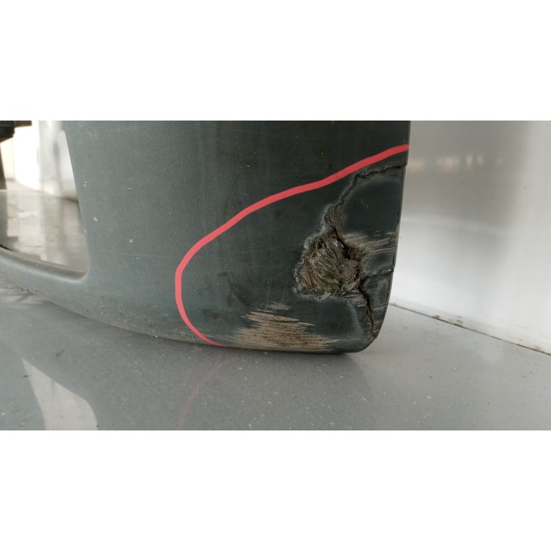 RENAULT truck PARAURTI ANTERIORE RENAULT truck Midlum usato