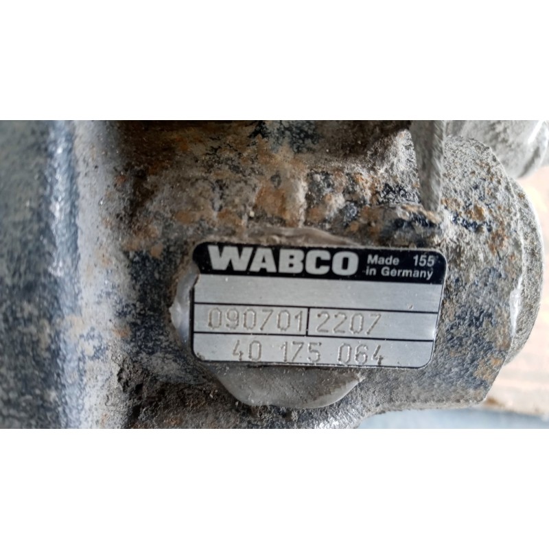 RENAULT truck LEFT REAR CALIPER BRAKE  RENAULT truck Midlum used