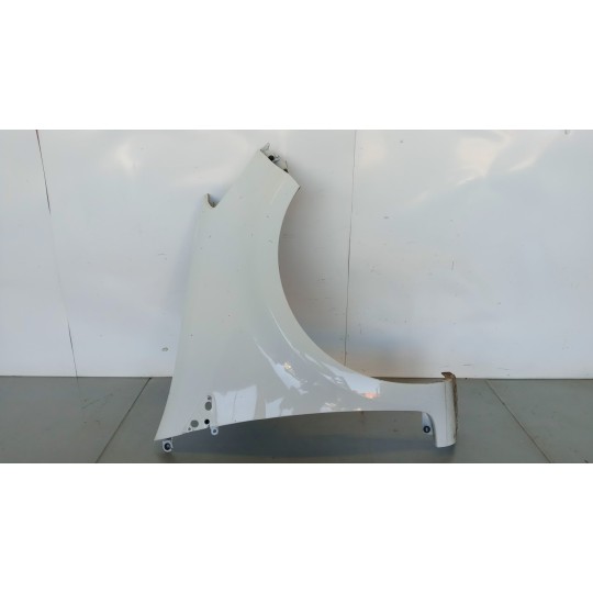 RIGHT FRONT MUDGUARD  RENAULT Clio 2009>2012 used