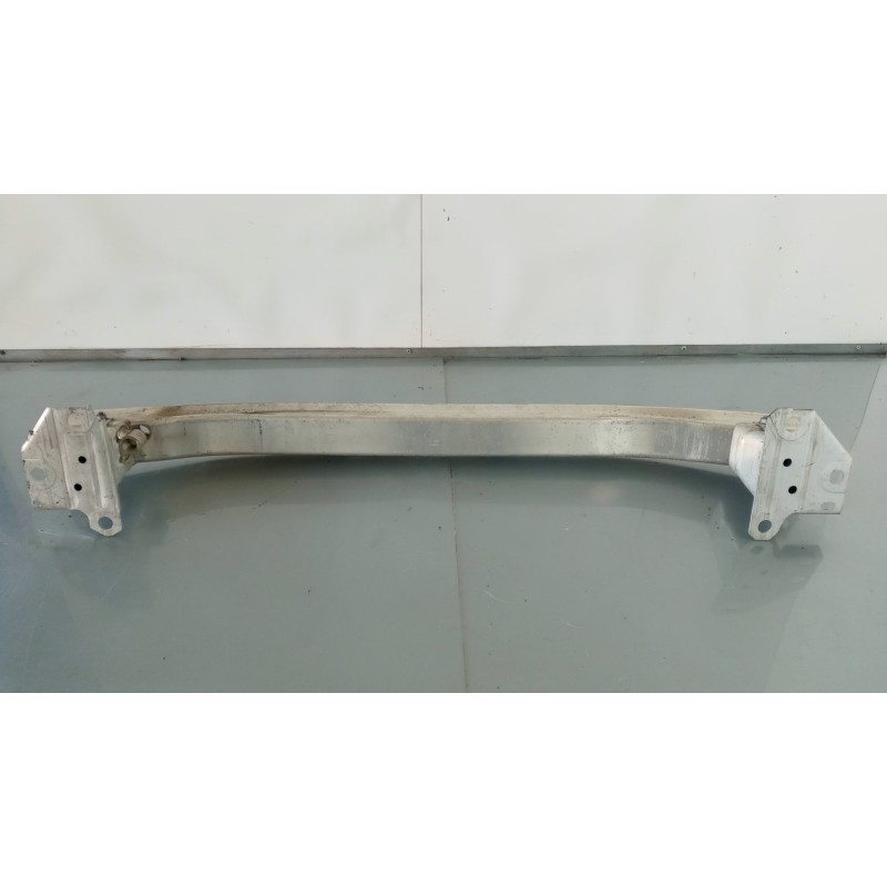 RENAULT TRAVERSA ANTERIORE PARAURTO RENAULT Clio 2009>2012 usato
