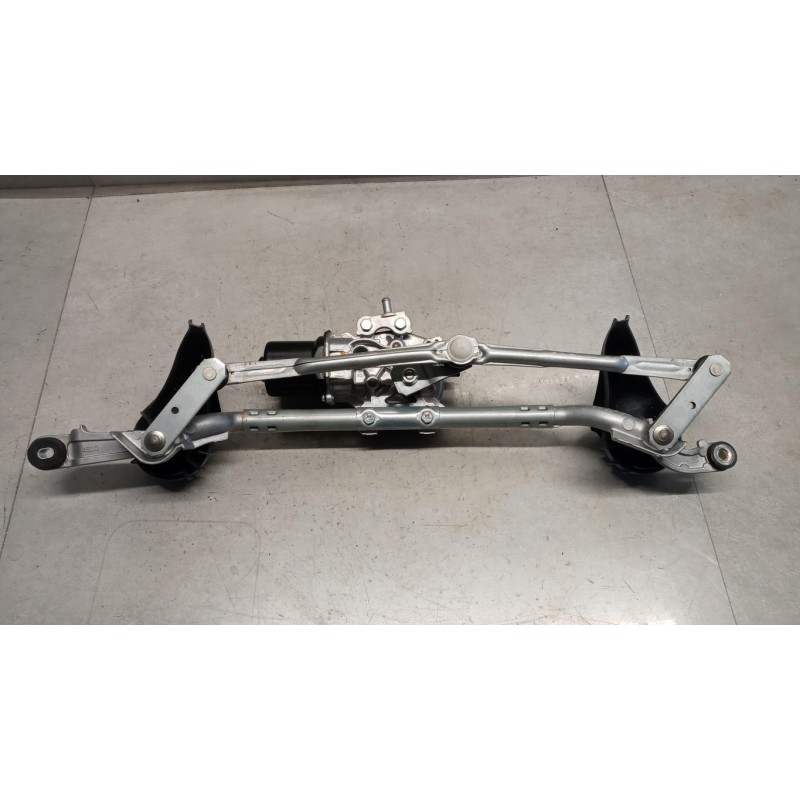 MAZDA windshield wiper motor MAZDA CX-3 2018> used