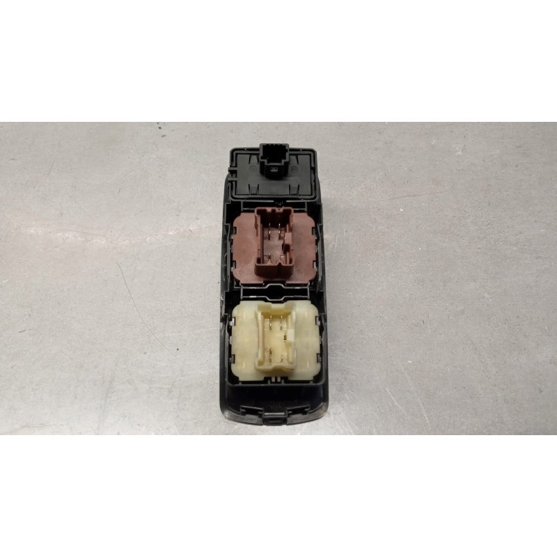 DACIA INTERRUTTORI E PULSANTI ALZAVETRI DACIA Lodgy 2012> usato