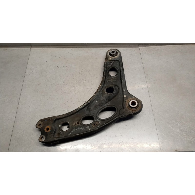 RENAULT van CONTROL ARM FRONT LOWER LEFT  RENAULT van Trafic 2010>2014 used