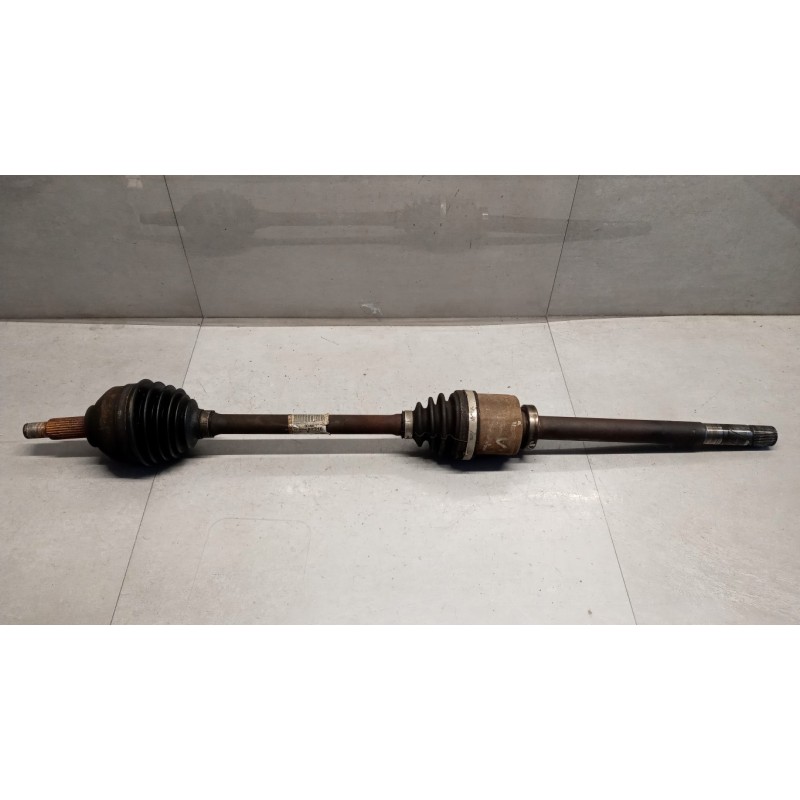 RENAULT van SEMIASSE ANTERIORE DESTRO RENAULT van Trafic 2010>2014 usato