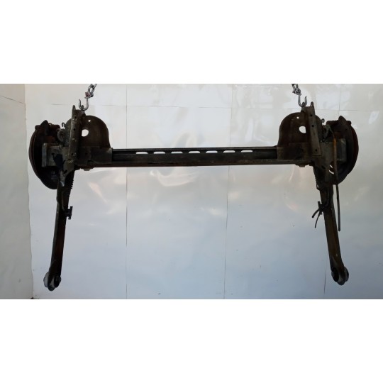 ASSALE POSTERIORE RENAULT van Trafic 2010>2014 usato