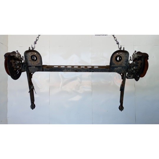 ASSALE POSTERIORE RENAULT van Trafic 2010>2014 usato