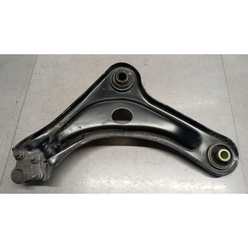 CITROEN CONTROL ARM FRONT LOWER RIGHT  CITROEN C3 2020> used