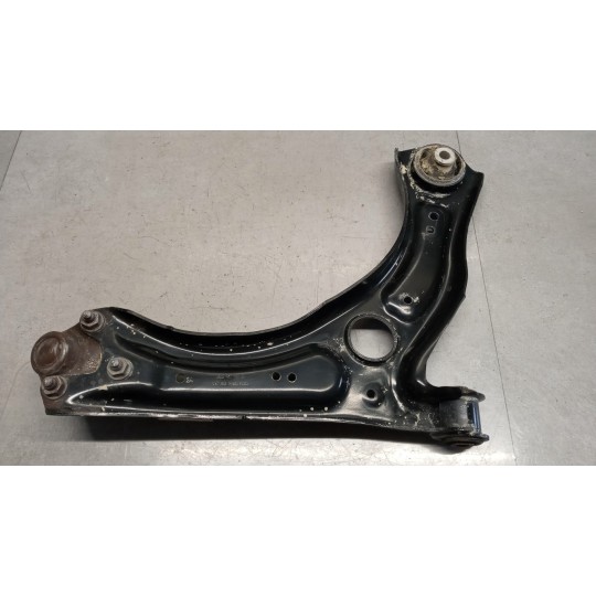 BRACCIO OSCILLANTE ANTERIORE INFERIORE SINISTRO SEAT Ibiza 2017> usato