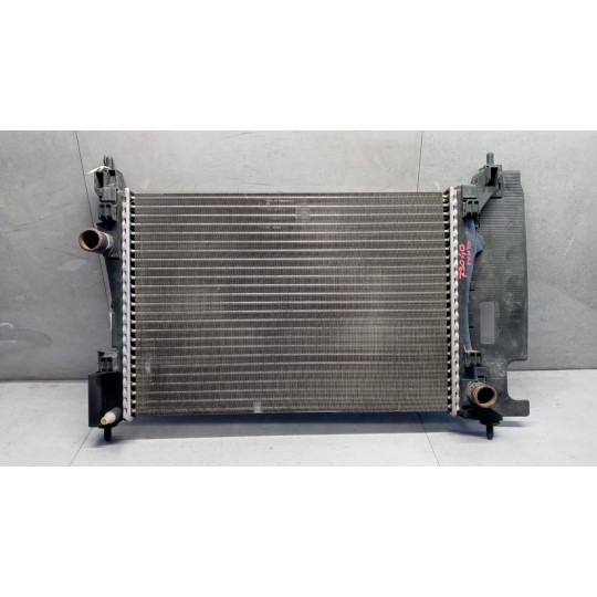 RADIATORE ACQUA FIAT F.Grande Punto 2005>2012 usato