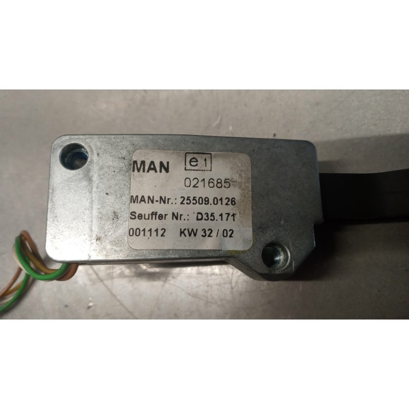 MAN VARIOUS SWITCHES AND BUTTONS C  MAN TG-A 2000>2007 used