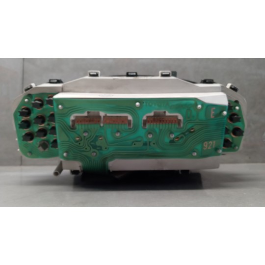 QUADRO STRUMENTI TOYOTA Yaris 1999>2003 usato