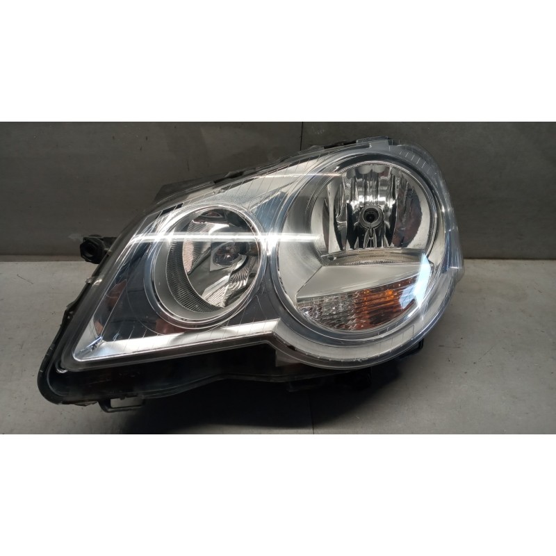 VOLKSWAGEN FARO ANTERIORE SINISTRO VOLKSWAGEN Polo 2005>2009 usato