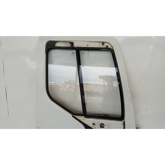 PORTA ANTERIORE DESTRA RENAULT truck Premium 1996>2005 usato