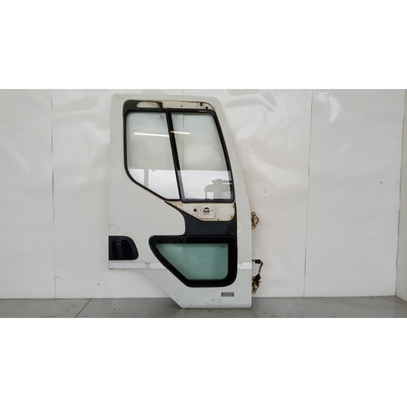 RENAULT truck RIGHT FRONT DOOR  RENAULT truck Premium 1996>2005 used