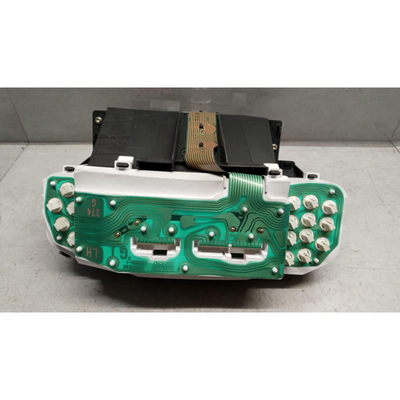 TOYOTA QUADRO STRUMENTI TOYOTA Yaris 1999>2003 usato