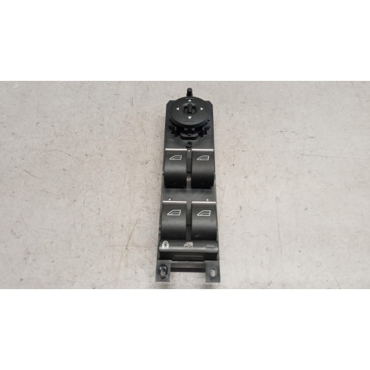 INTERRUTTORI E PULSANTI ALZAVETRI FORD C-Max 2015> usato