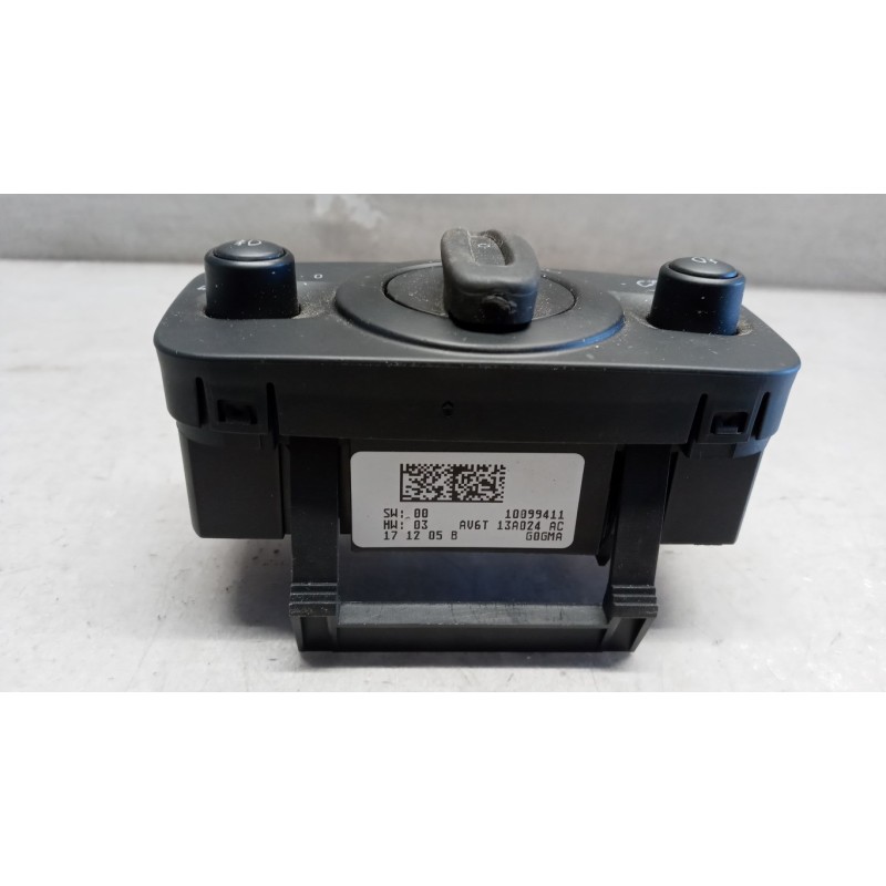 FORD BLOCK LOGHTS  FORD C-Max 2015> used