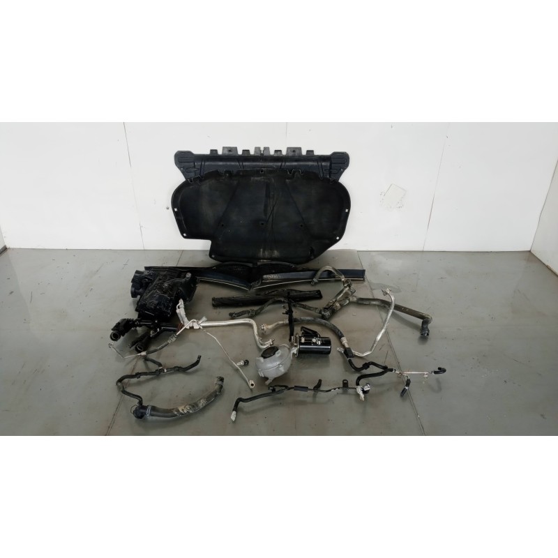 VOLKSWAGEN KIT ANTERIORE VOLKSWAGEN Golf 7.2 2017>2019 usato