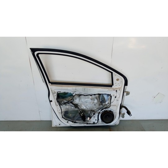 PORTA ANTERIORE SINISTRA HYUNDAI i20 2008>2012 usato