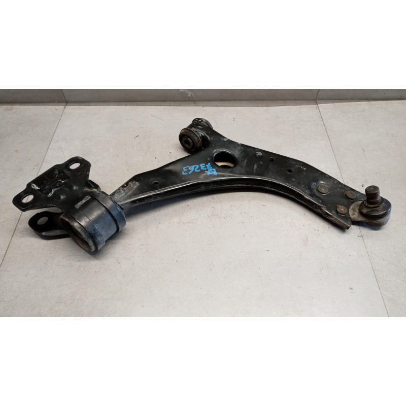 FORD CONTROL ARM FRONT LOWER RIGHT  FORD C-Max 2015> used