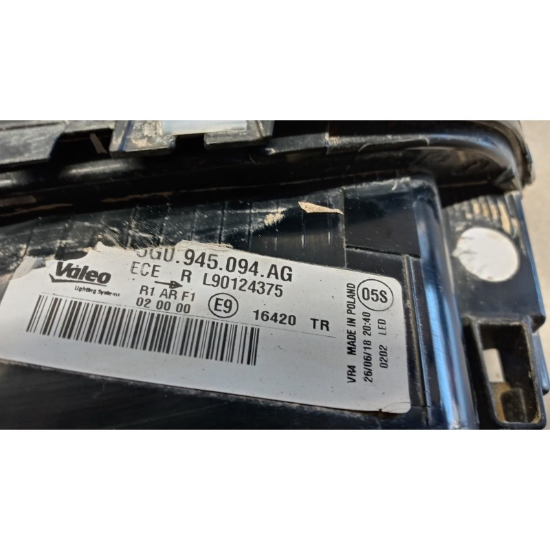 VOLKSWAGEN FARO POST INTERNO LED DESTRO VOLKSWAGEN Golf 7.2 2017>2019 usato