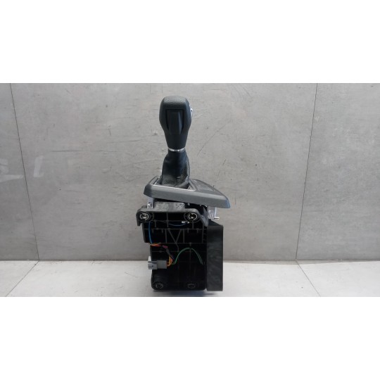 LEVER FORD van Transit 2019> used