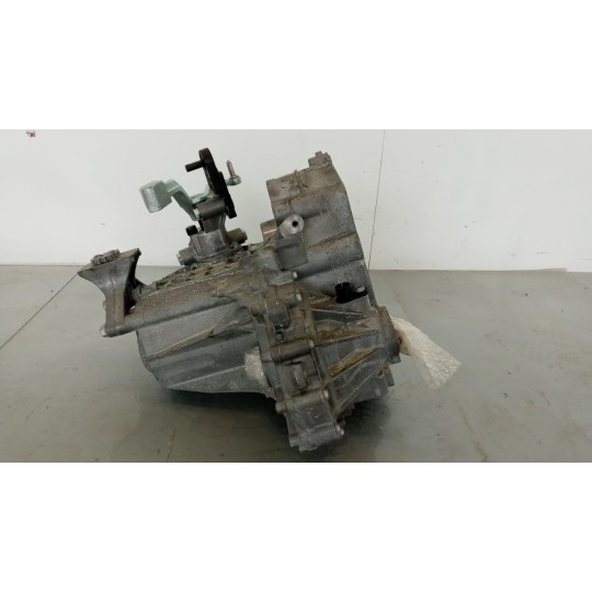 GEARBOXES  VOLKSWAGEN Up 2016> used
