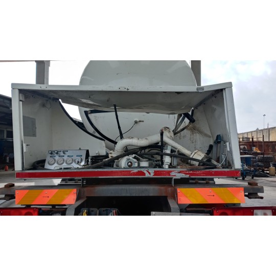 CISTERNA DAF LF used