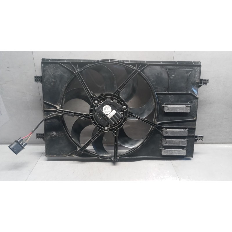 VOLKSWAGEN CONVOGLIATORE ELETTROVENTOLA VOLKSWAGEN Golf 7 2012>2016 usato