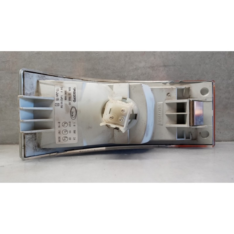 VOLVO truck FRECCIA ANTERIORE DESTRA VOLVO truck FM 7 usato