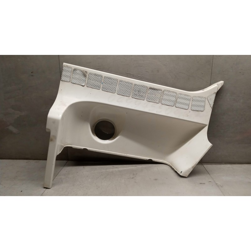 SCANIA PLASTICHE ESTERNE VARIE SCANIA Serie R 2005> usato