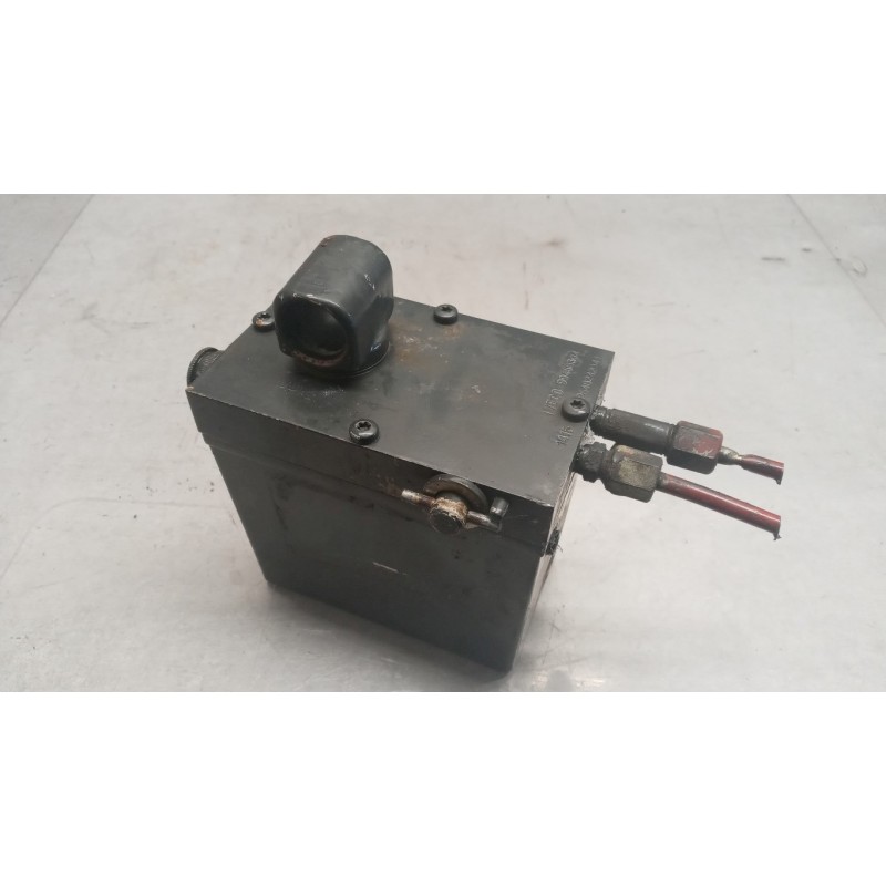 IVECO CAB LIFT PUMP  IVECO EUROTECH used