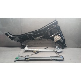 ALZA VETRI ANTERIORI...