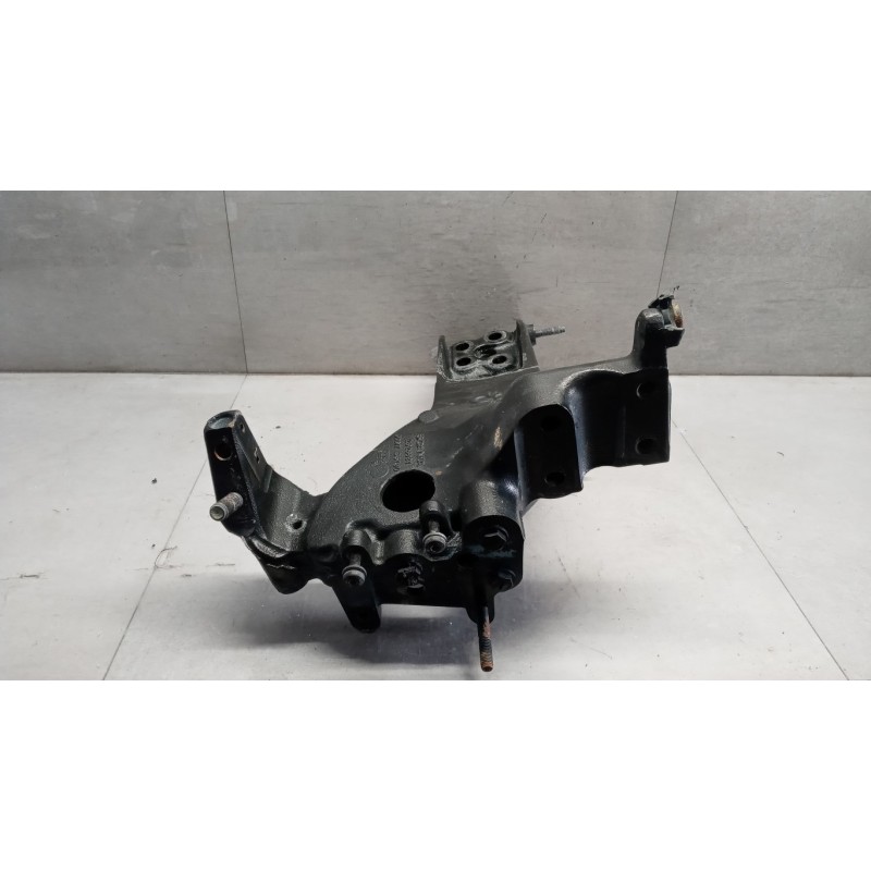 SCANIA STAFFA DX ANCORAGGIO PARAURTI SCANIA Serie G 2016> usato