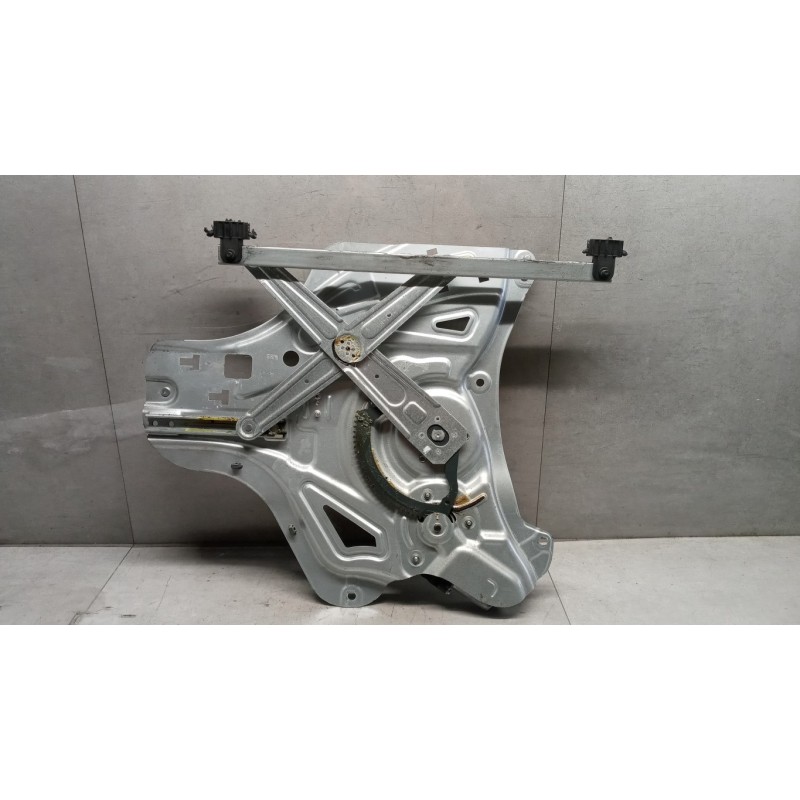 HYUNDAI ALZA VETRI ANTERIORI DESTRO HYUNDAI ix35 2009>2015 usato