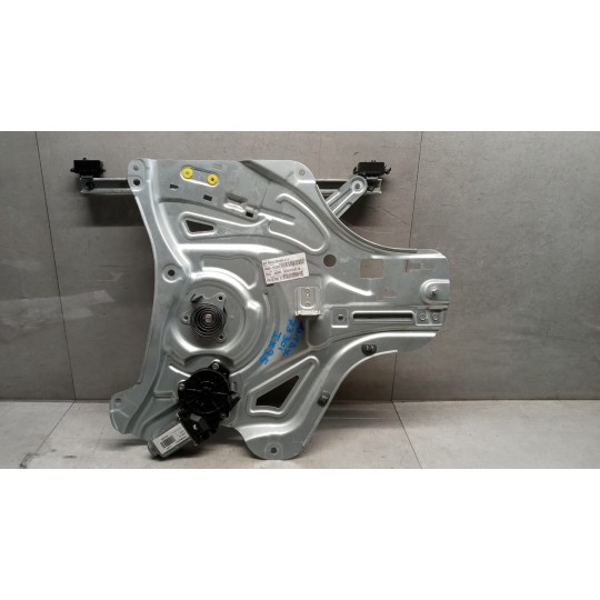 ALZA VETRI ANTERIORI DESTRO HYUNDAI ix35 2009>2015 usato