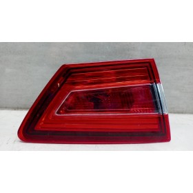 LEFT REAR LIGHT ON BACK...