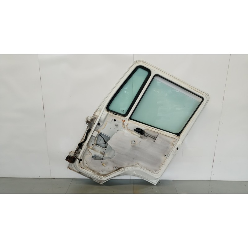 NISSAN truck PORTA ANTERIORE DESTRA NISSAN truck Atleon usato