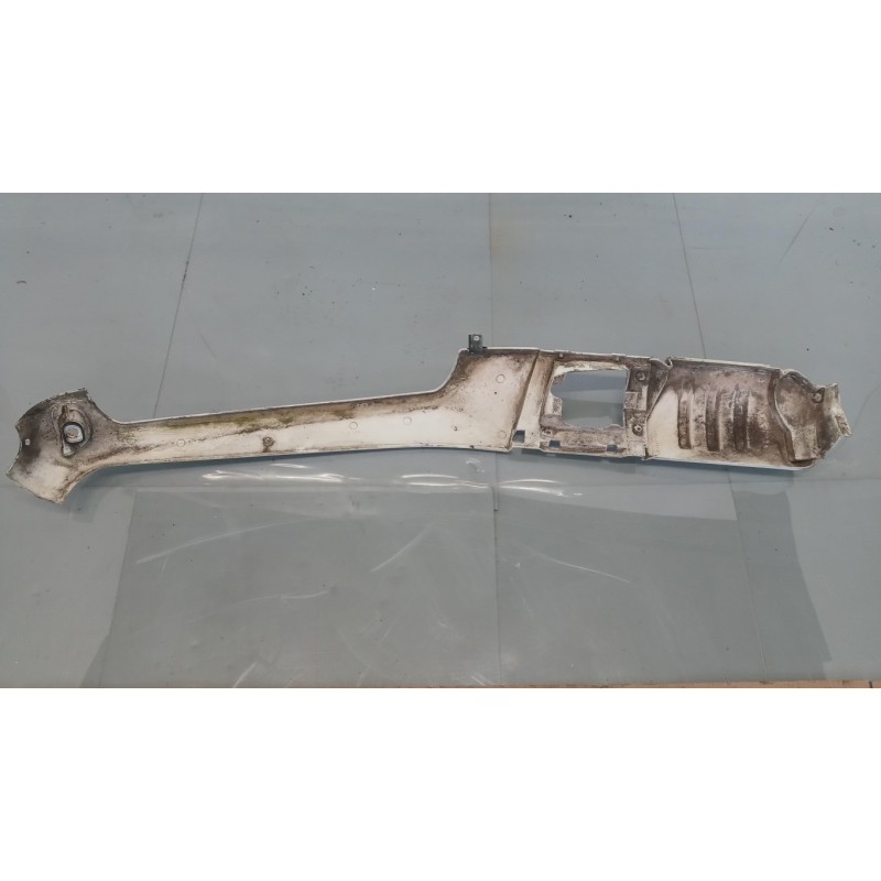 NISSAN truck PLASTICHE ESTERNE VARIE NISSAN truck Atleon usato