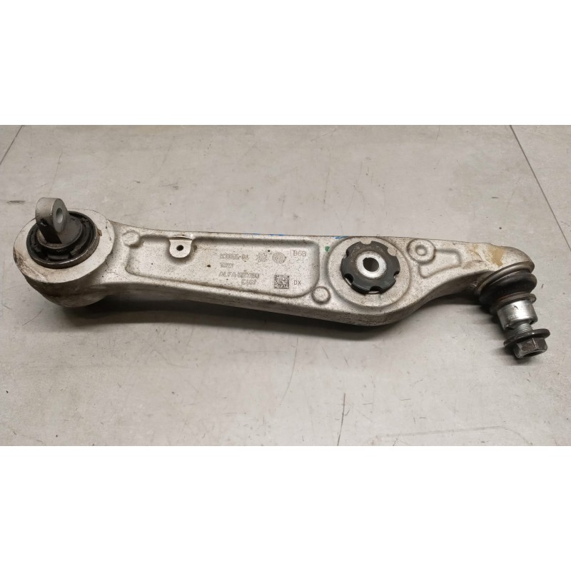 ALFA ROMEO BRACCIO SOSPENSIONI INFERIORI DESTRO ALFA ROMEO Giulia 2015> usato
