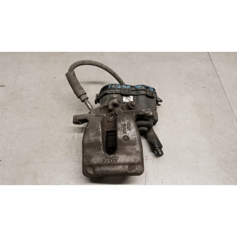 MERCEDES-BENZ PINZA POSTERIORE DESTRA MERCEDES-BENZ Classe B (W246) 2014>2019 usato