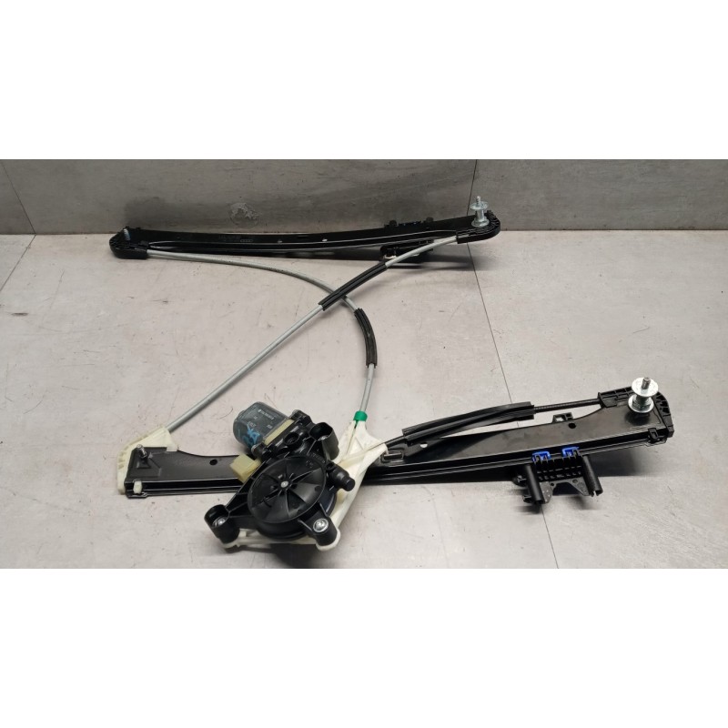 AUDI FRONT RIGHT POWERED WINDOWS  AUDI A3 Sportback 2016> used