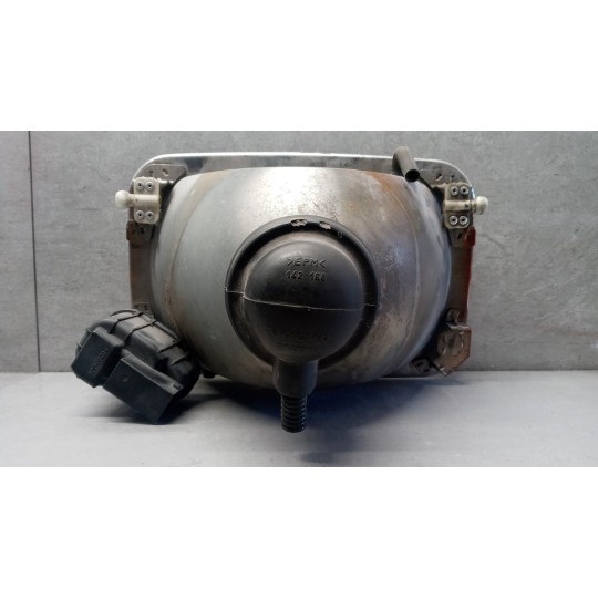 FARO ANTERIORE SINISTRO VOLVO truck FM 7 usato
