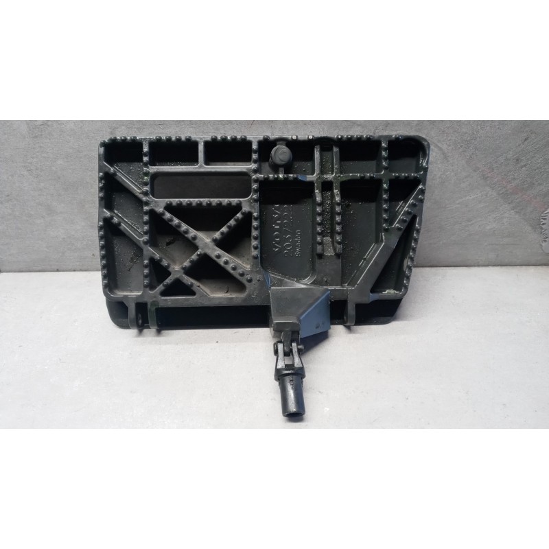 VOLVO truck PEDANA SALITA ANTERIORE VOLVO truck FM 7 usato