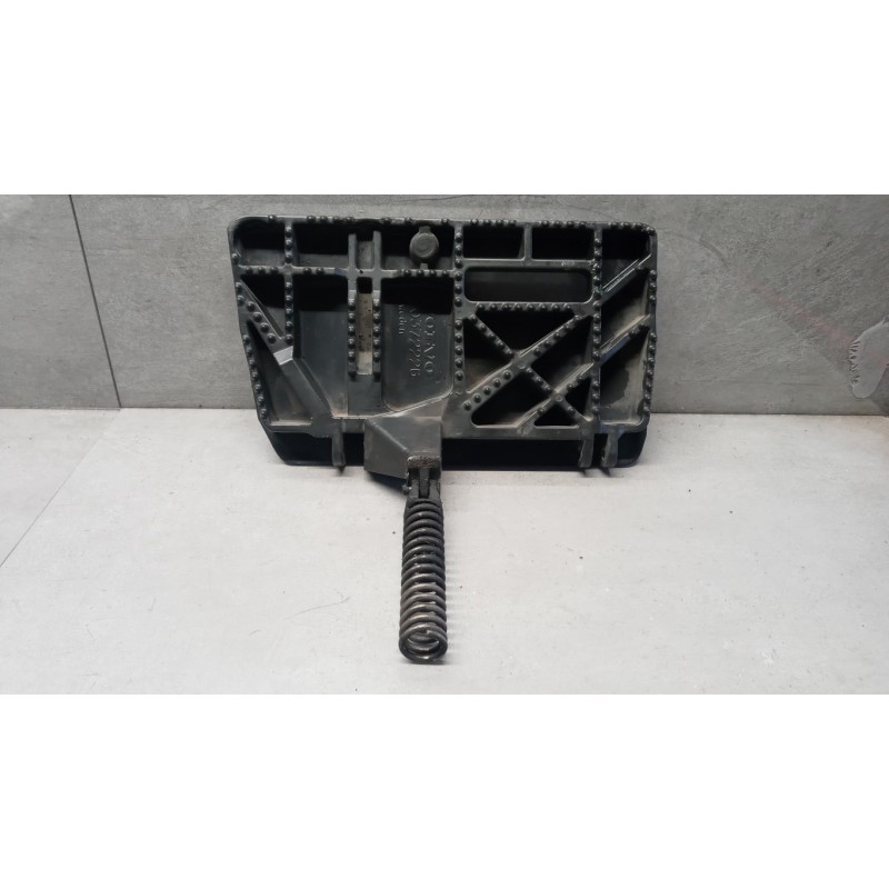 VOLVO truck FRONT FOOT UP DOWN  VOLVO truck FM 7 used