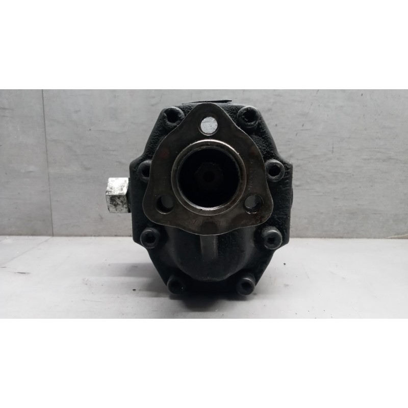 VOLVO truck HYDRAULIC PUMP  VOLVO truck FM 7 used