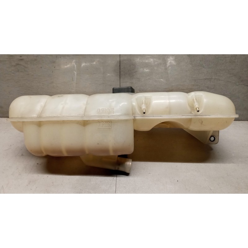 VOLVO truck VASCHETTA ACQUA RADIATORE MOTORE VOLVO truck FM 7 usato